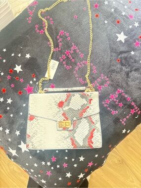 White and Red Snake-Print Chain Shoulder Bag